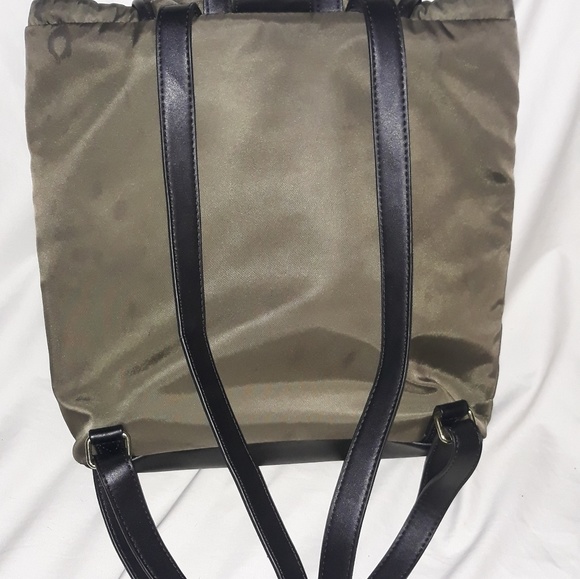 Utility Backpack - Picture 2 of 8